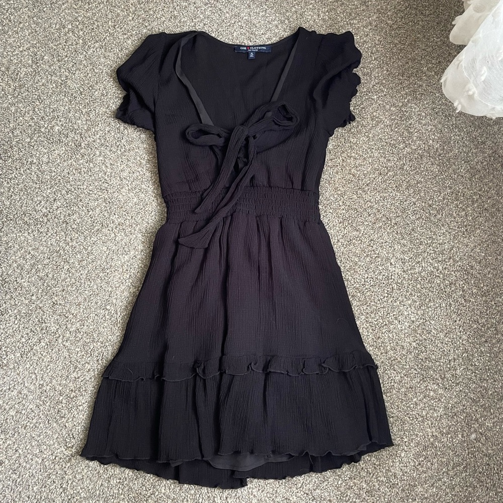NWOT black puff sleeve dress